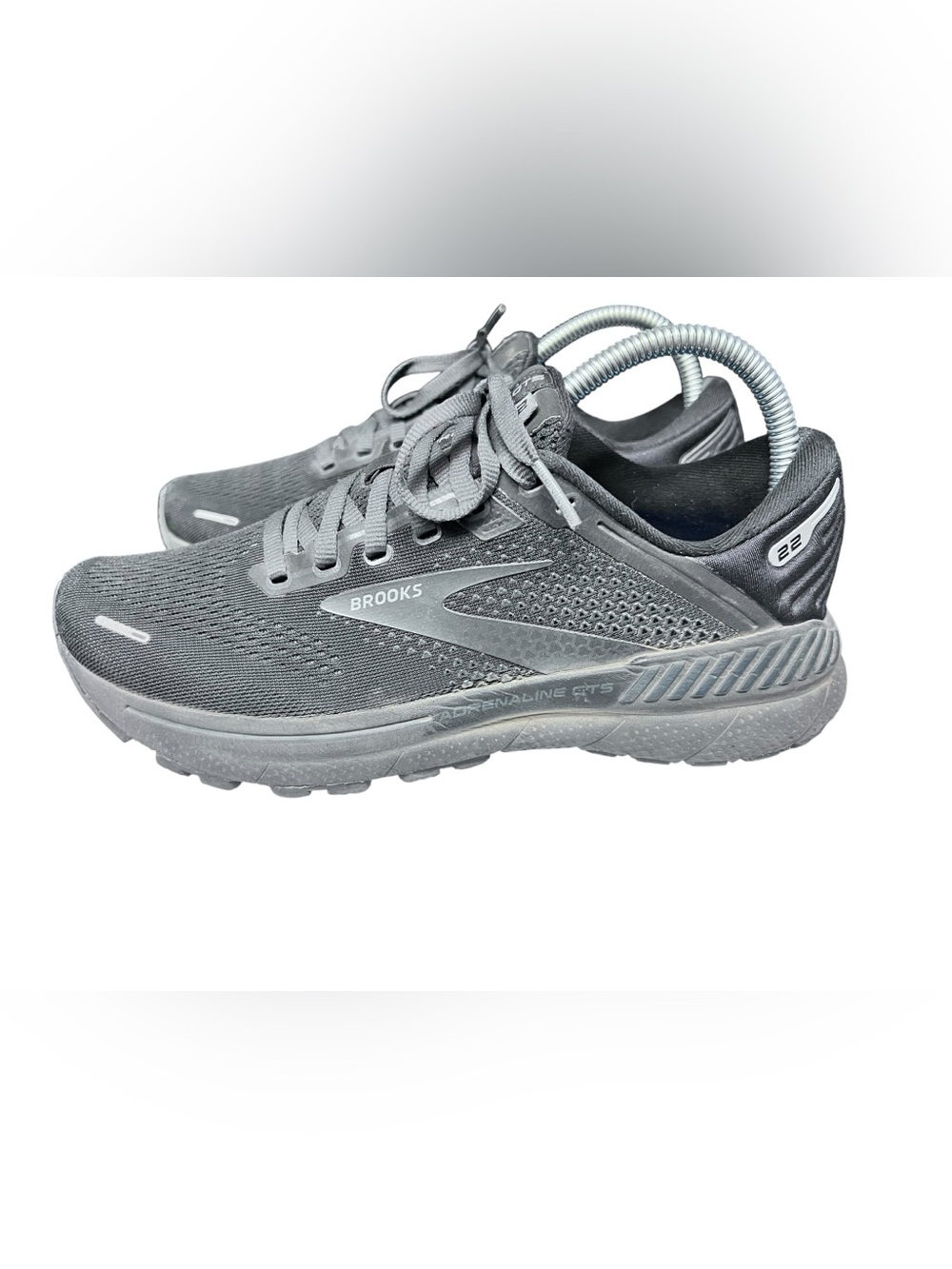 Brooks Adrenaline GTS 22 Womens Size 7 Running Shoes Sneakers Triple Black